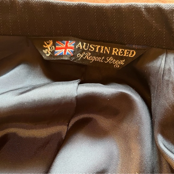 Austin Reed Custom Tailored Navy Pinstripe Men’s Suit - Picture 3 of 8